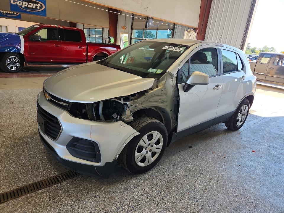 CHEVROLET TRAX 2019 with VIN LSGCJKSB8KY004925 - Photo from auction