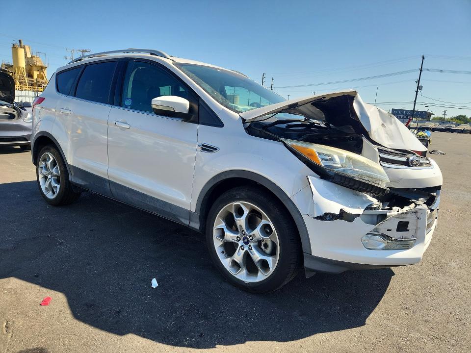 Photo 4 from auction – 2013 FORD ESCAPE with VIN 1FMCU0J99DUC03347