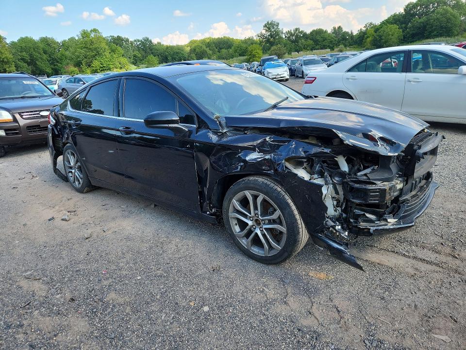 Photo 4 from auction – 2017 FORD FUSION with VIN 3FA6P0G76HR288956