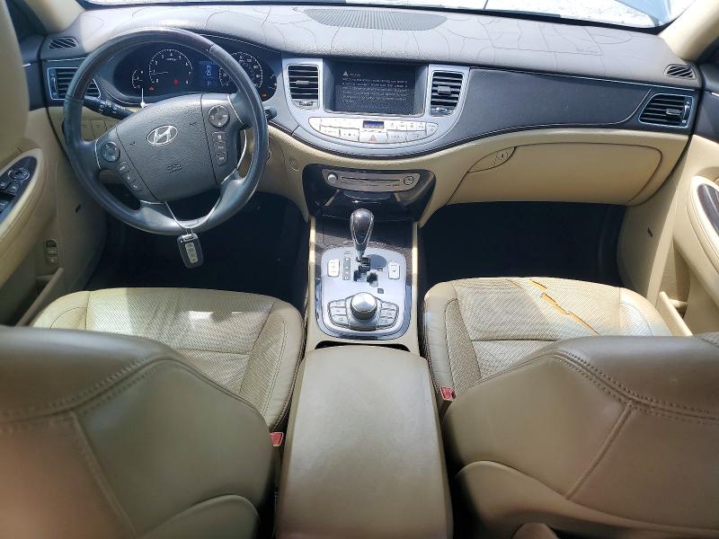 Photo 8 from auction – 2011 HYUNDAI GENESIS with VIN KMHGC4DF3BU126890