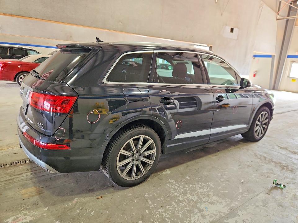 Фото 3 с аукциона – 2018 AUDI Q7 с VIN WA1LAAF70JD031404