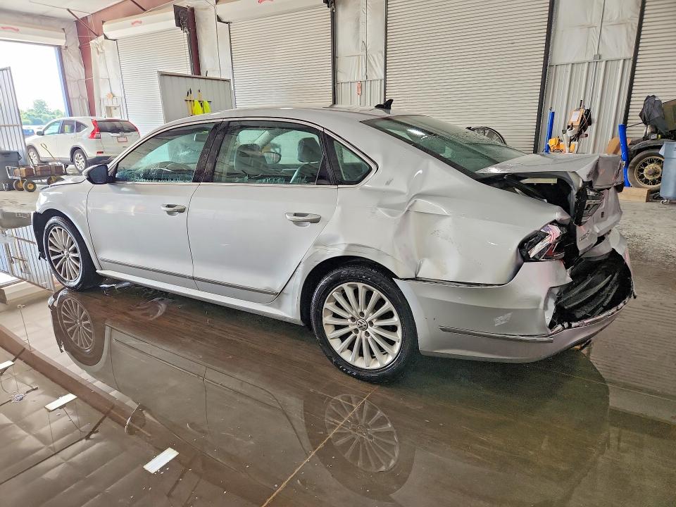 Photo 2 from auction – 2017 VOLKSWAGEN PASSAT with VIN 1VWBT7A3XHC082537