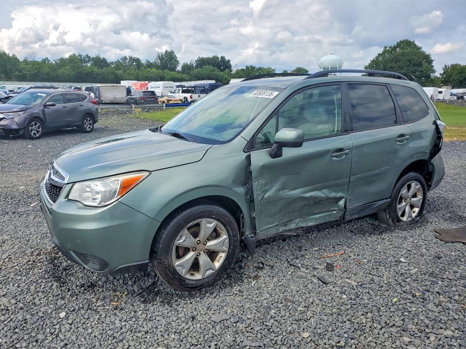 SUBARU FORESTER 2015 with VIN JF2SJADC0FH463767 - Photo from auction