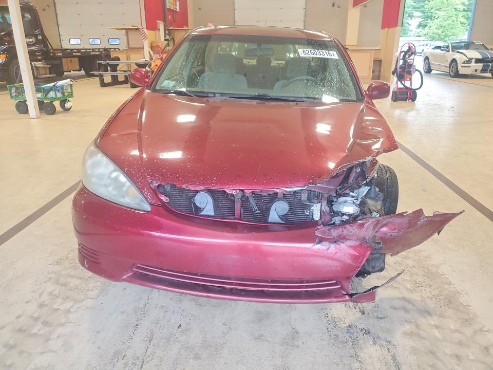 Photo 5 from auction – 2006 TOYOTA CAMRY with VIN 4T1BE32K76U114620