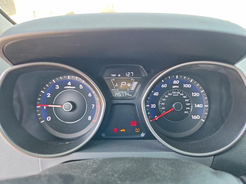 Photo 9 from auction – 2016 HYUNDAI ELANTRA with VIN 5NPDH4AE7GH760354