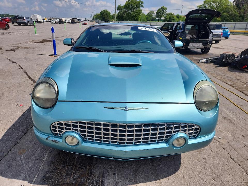 Photo 5 from auction – 2002 FORD THUNDERBIRD with VIN 1FAHP60A12Y100676