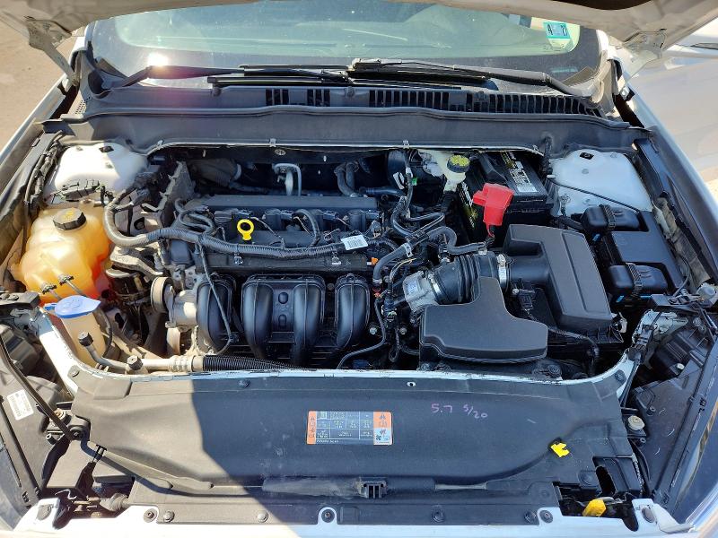Photo 11 from auction – 2016 FORD FUSION with VIN 3FA6P0H76GR217480