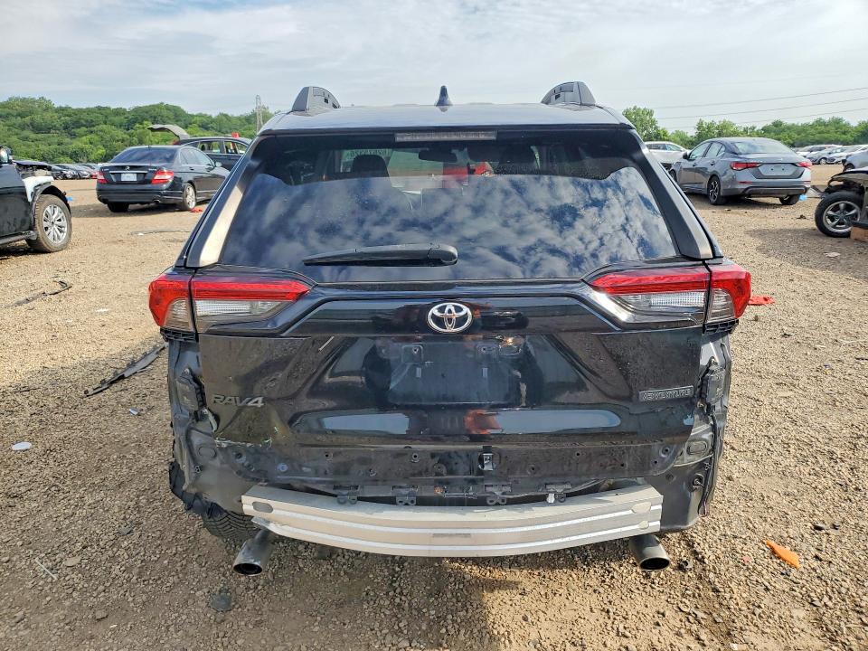 Photo 6 from auction – 2020 TOYOTA RAV4 with VIN 2T3J1RFV3LC096605