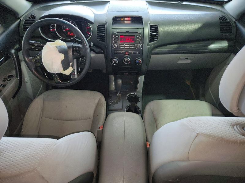 Photo 8 from auction – 2011 KIA SORENTO with VIN 5XYKTDA20BG068626