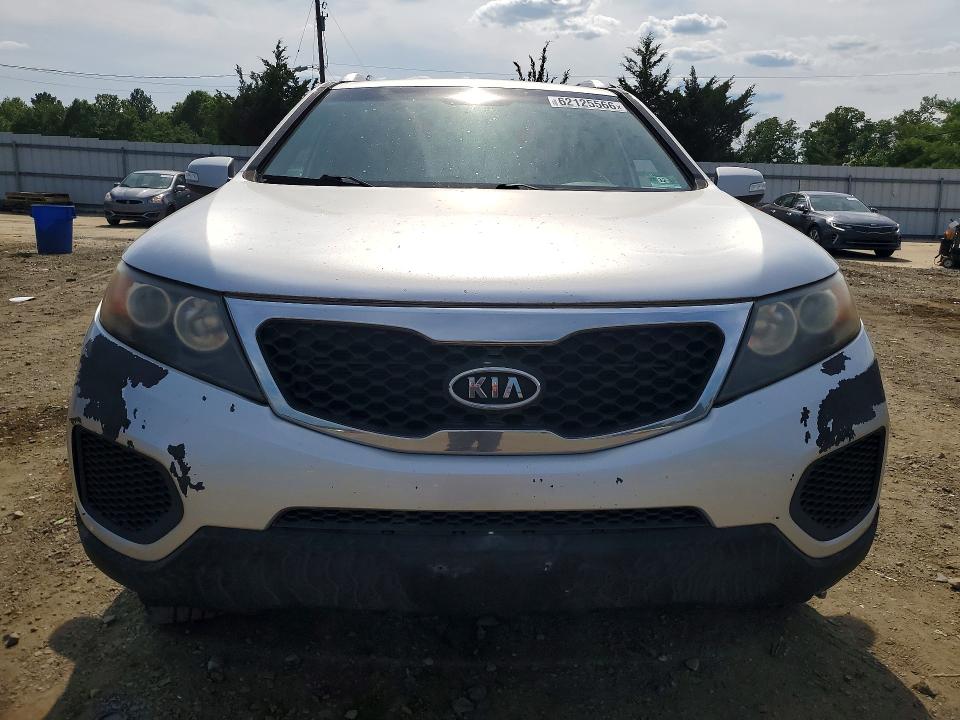Снимка 5 от търг – 2011 KIA SORENTO с VIN 5XYKTDA28BG047670