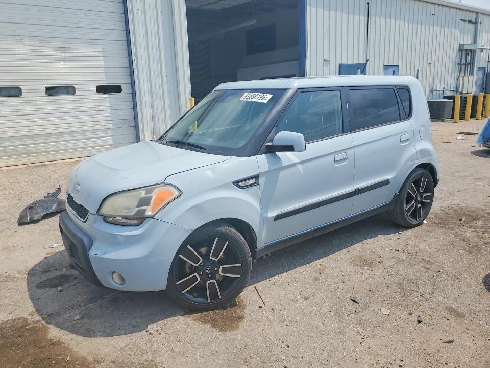 KIA SOUL 2010 with VIN KNDJT2A25A7170600 - Photo from auction