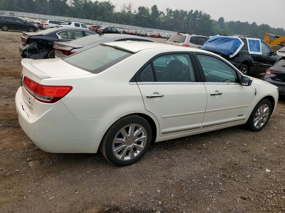 Photo 3 from auction – 2012 LINCOLN MKZ with VIN 3LNDL2L33CR819417