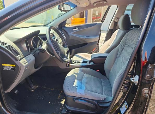 Photo 7 from auction – 2012 HYUNDAI SONATA with VIN 5NPEB4AC5CH433742