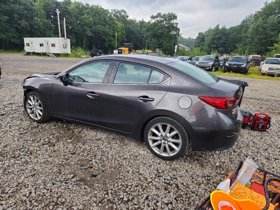 Photo 2 from auction – 2017 MAZDA 3 with VIN 3MZBN1V72HM130342