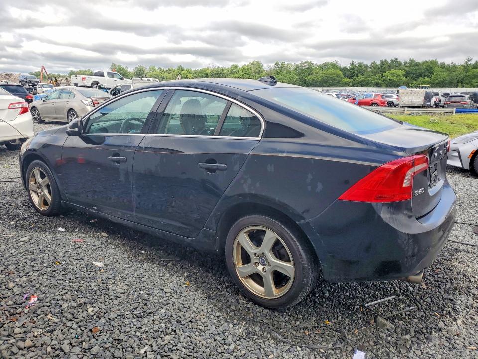 Photo 2 from auction – 2013 VOLVO S60 with VIN YV1612FS5D2184271