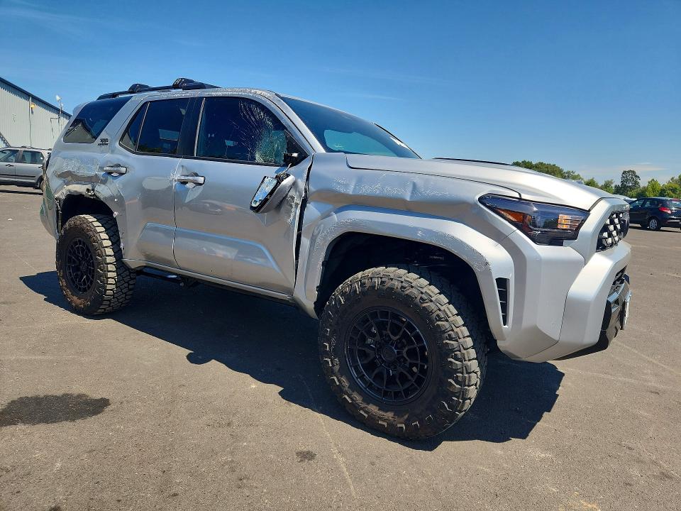 Photo 4 from auction – 2026 TOYOTA 4RUNNER with VIN JTEVA5BR7T5096448
