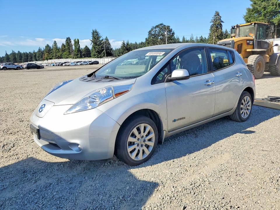 2016 NISSAN LEAF