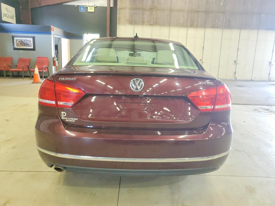 Photo 6 from auction – 2013 VOLKSWAGEN PASSAT with VIN 1VWCN7A36DC149353