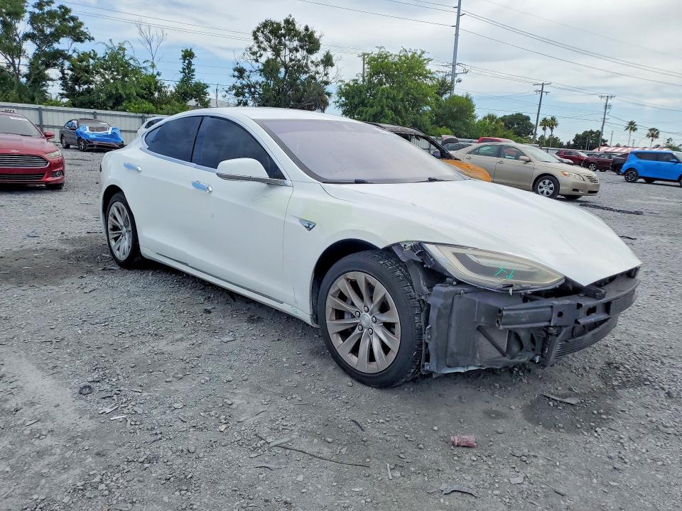 Photo 4 from auction – 2016 TESLA MODEL S with VIN 5YJSA1E16GF158948