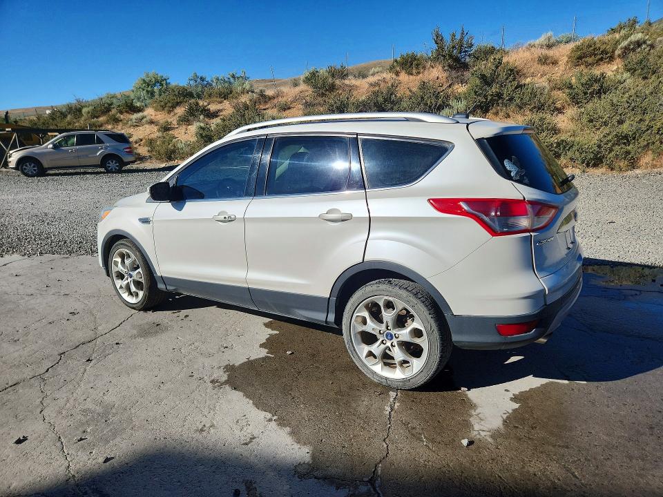 Photo 2 from auction – 2014 FORD ESCAPE with VIN 1FMCU0JXXEUD94955