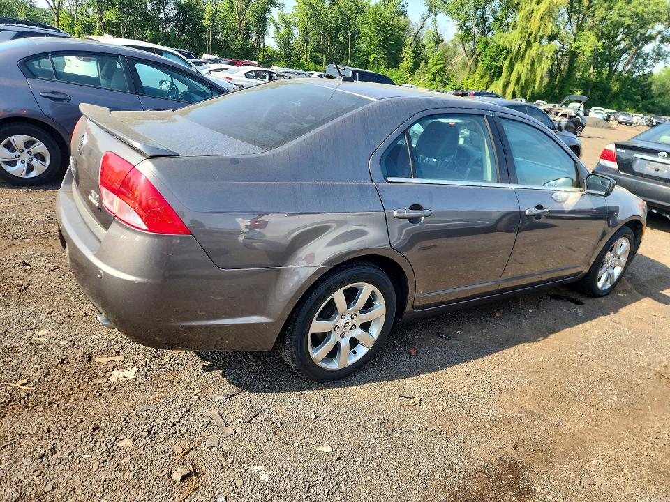 Photo 3 from auction – 2011 MERCURY MILAN with VIN 3MEHM0CGXBR600882