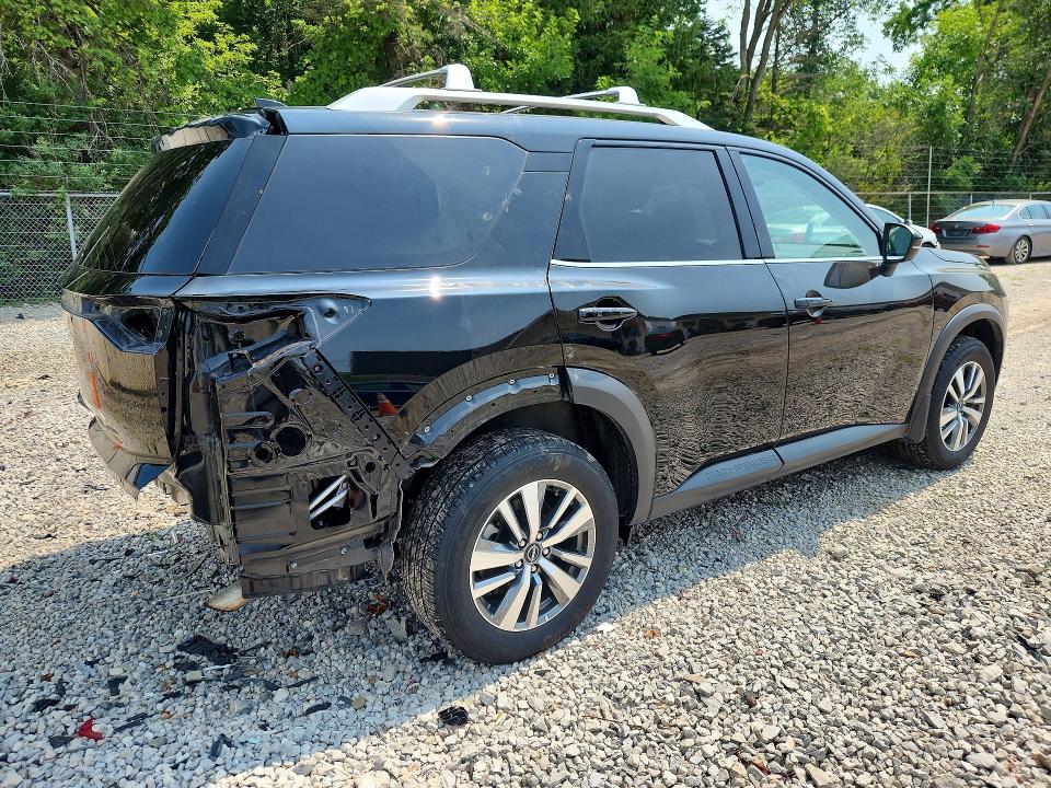 Photo 3 from auction – 2024 NISSAN PATHFINDER with VIN 5N1DR3CC1RC300121