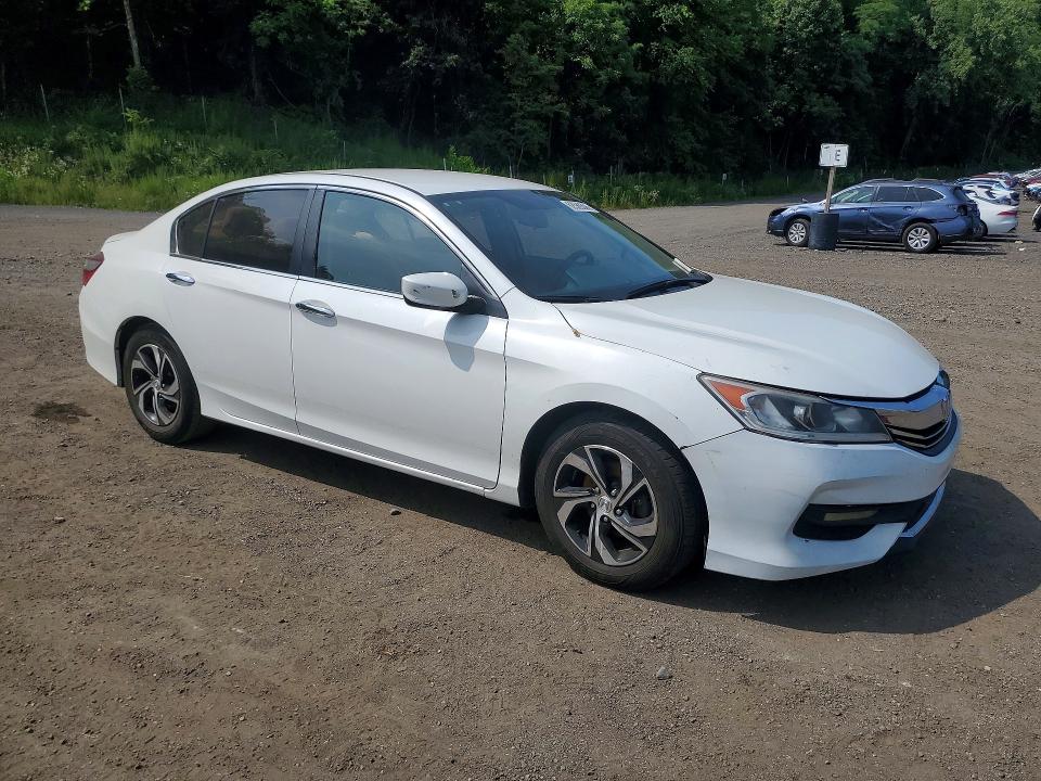 Photo 4 from auction – 2016 HONDA ACCORD with VIN 1HGCR2F34GA096088