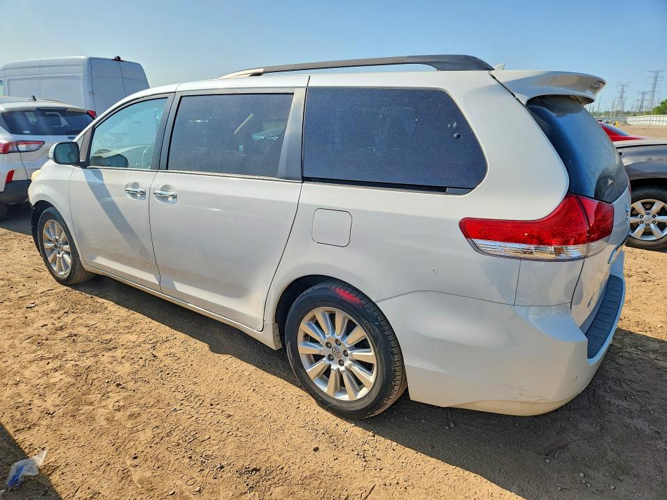 Photo 2 from auction – 2014 TOYOTA SIENNA with VIN 5TDYK3DC6ES491634
