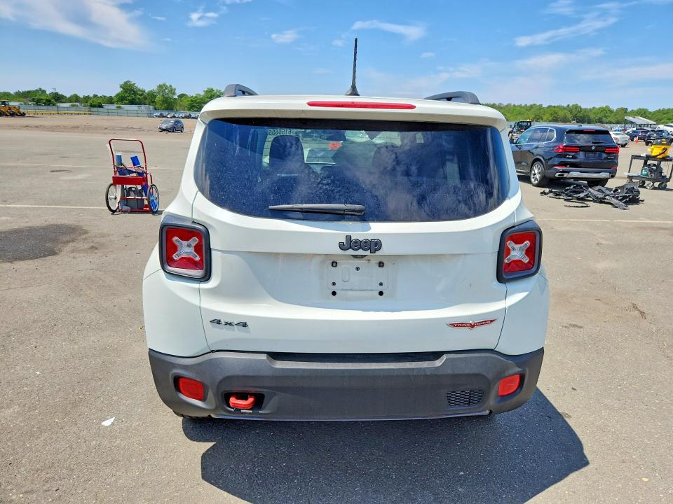 Photo 6 from auction – 2017 JEEP RENEGADE with VIN ZACCJBCB2HPE99568