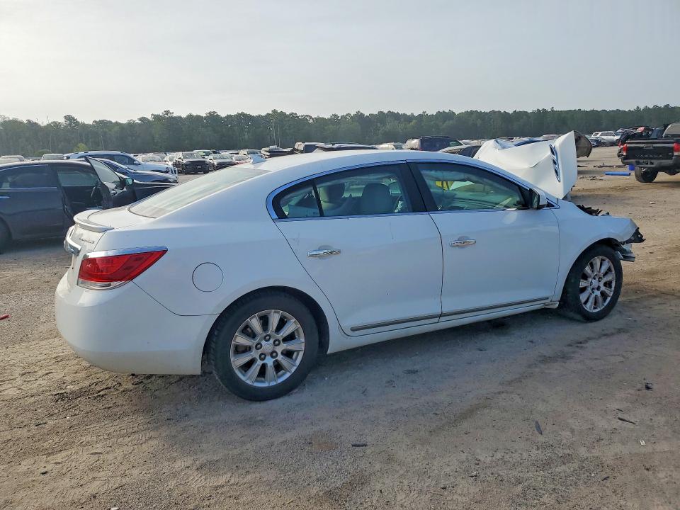 Photo 3 from auction – 2011 BUICK LACROSSE with VIN 1G4GA5EC2BF330455