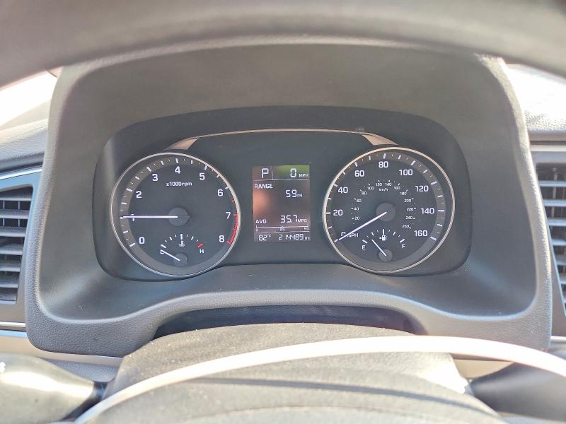 Photo 9 from auction – 2017 HYUNDAI ELANTRA with VIN KMHD74LF8HU409402