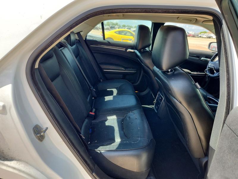 Photo 10 from auction – 2019 CHRYSLER 300 with VIN 2C3CCAEG5KH634164