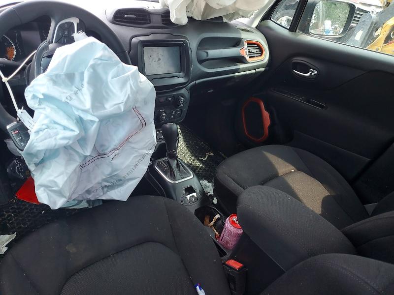 Photo 8 from auction – 2018 JEEP RENEGADE with VIN ZACCJBAB9JPH57755