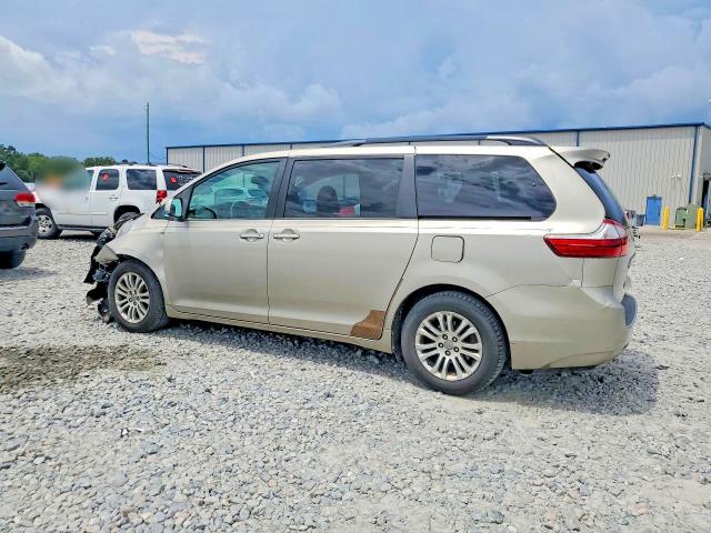 Photo 2 from auction – 2017 TOYOTA SIENNA with VIN 5TDYZ3DC0HS777477