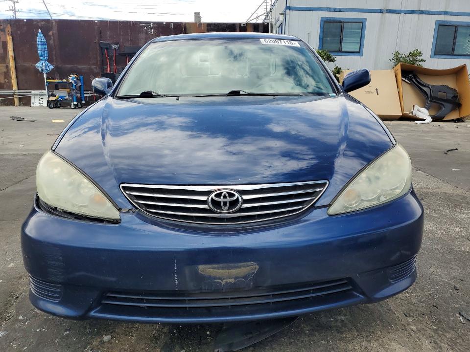 Photo 5 from auction – 2005 TOYOTA CAMRY with VIN 4T1BE32K95U406591