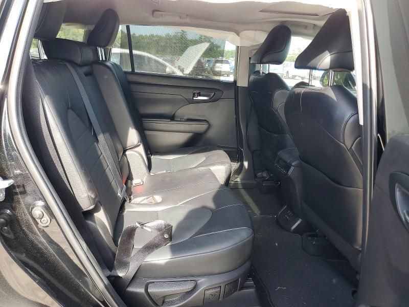 Photo 11 from auction – 2022 TOYOTA HIGHLANDER with VIN 5TDGZRAH2NS549152