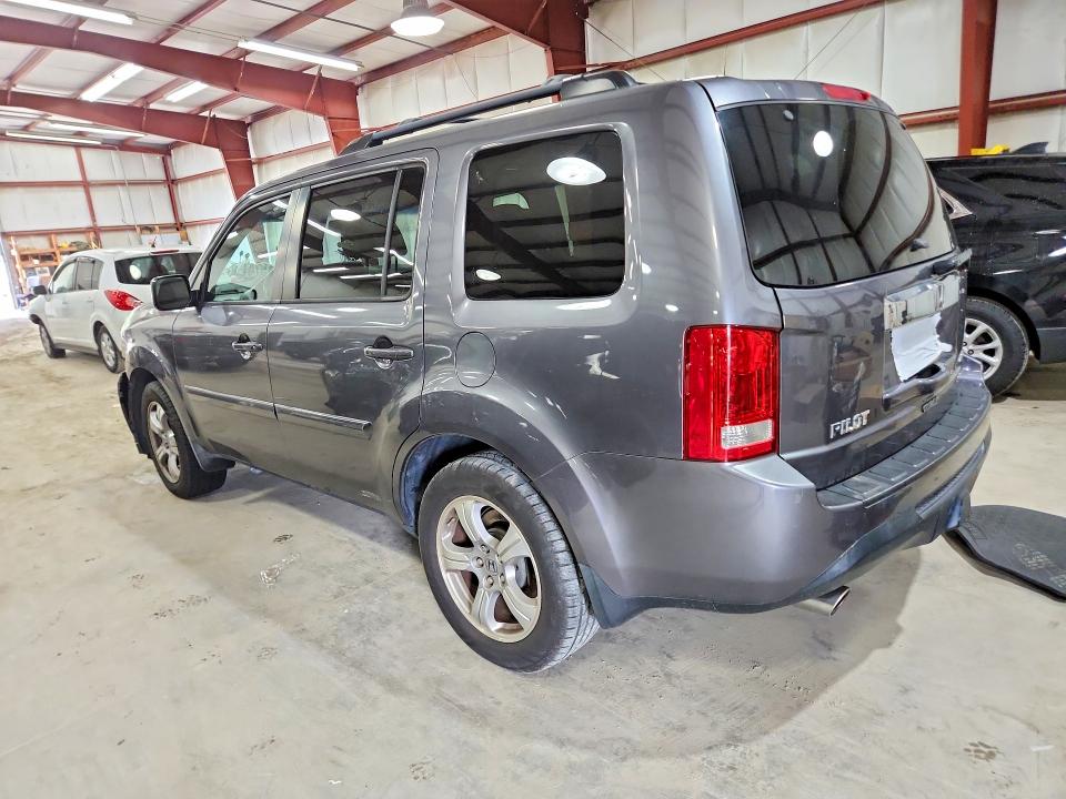 Photo 2 from auction – 2015 HONDA PILOT with VIN 5FNYF4H67FB027711