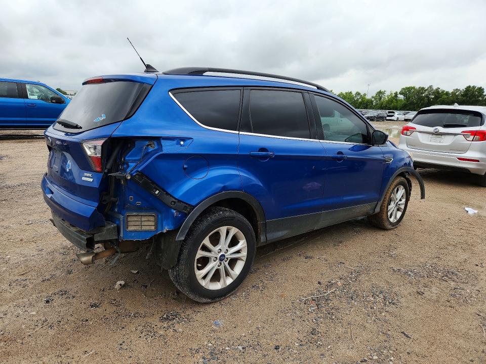 Photo 3 from auction – 2018 FORD ESCAPE with VIN 1FMCU0HD1JUD02833