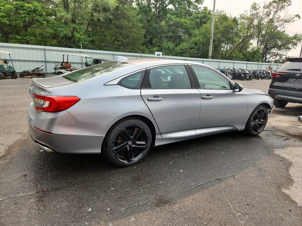 Photo 3 from auction – 2018 HONDA ACCORD with VIN 1HGCV1F37JA005294