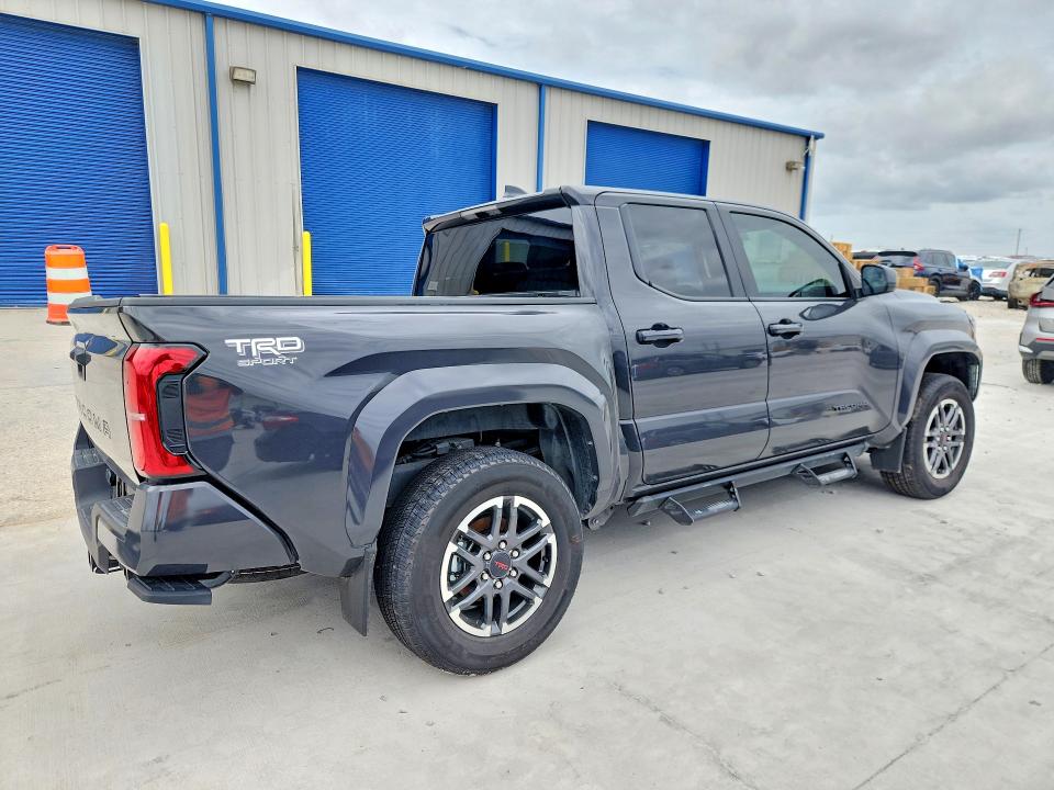 Photo 3 from auction – 2024 TOYOTA TACOMA with VIN 3TMLB5JN0RM078349