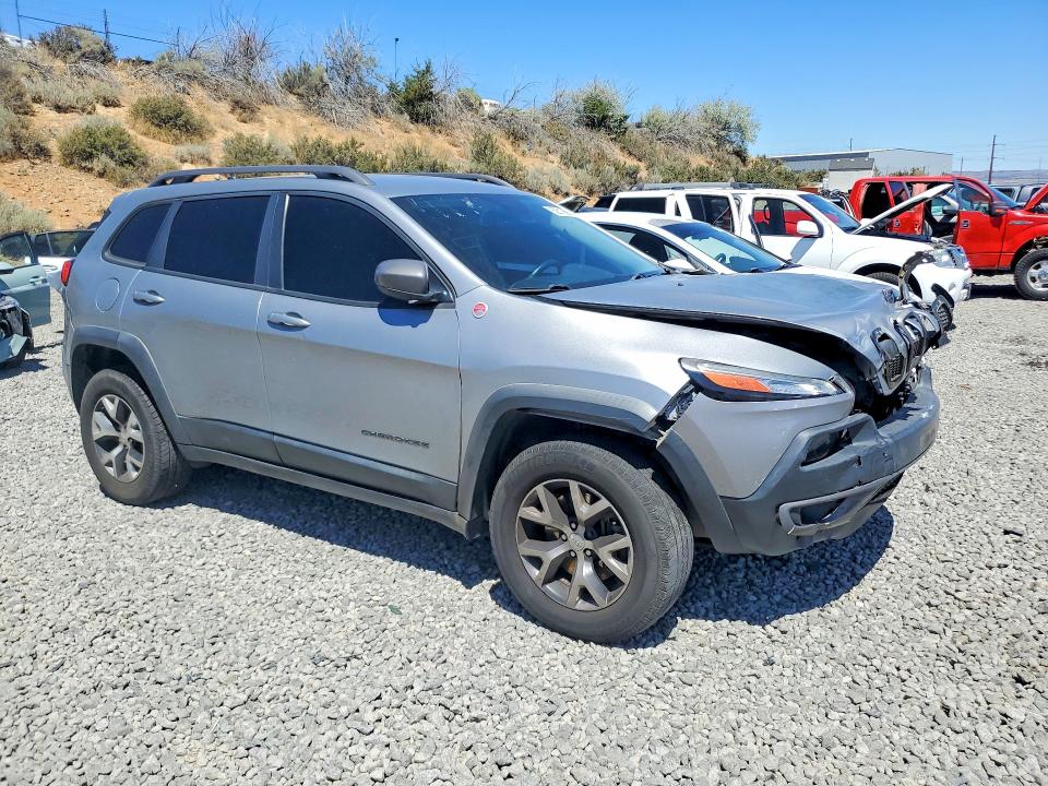 Foto 4 de la subasta – 2015 JEEP CHEROKEE con VIN 1C4PJMBB2FW751043