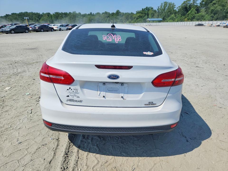 Photo 6 from auction – 2015 FORD FOCUS with VIN 1FADP3F27FL205738