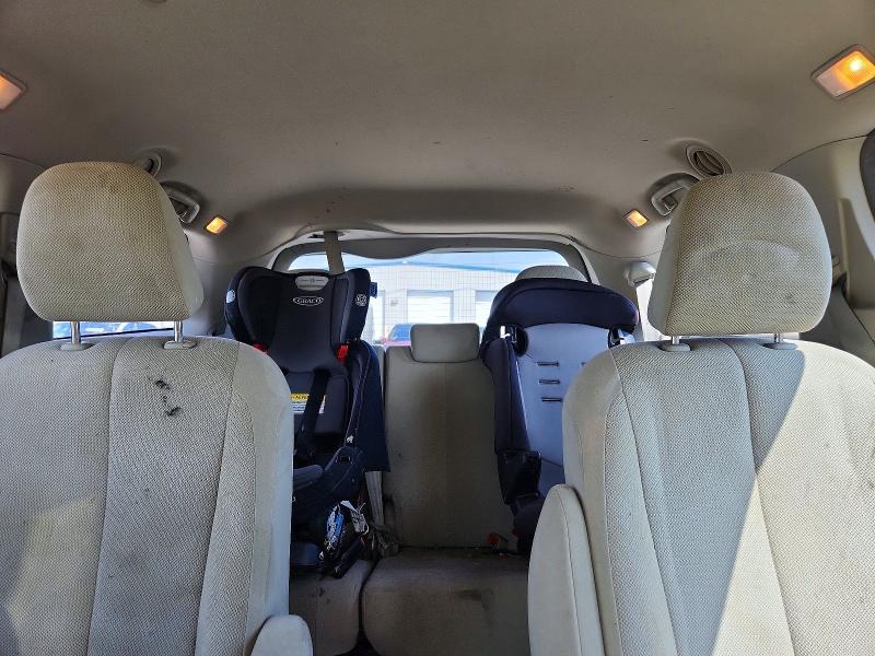 Photo 10 from auction – 2012 TOYOTA SIENNA with VIN 5TDZK3DC6CS191948