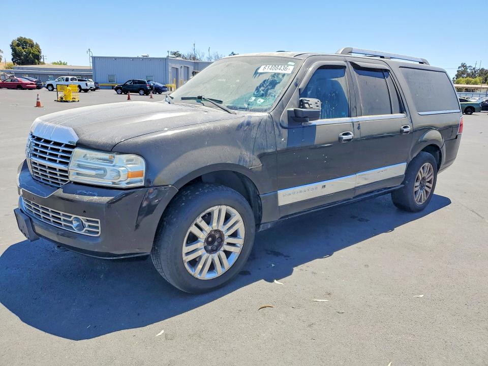 LINCOLN NAVIGATOR 2011 with VIN 5LMJJ3J57BEJ00432 - Photo from auction
