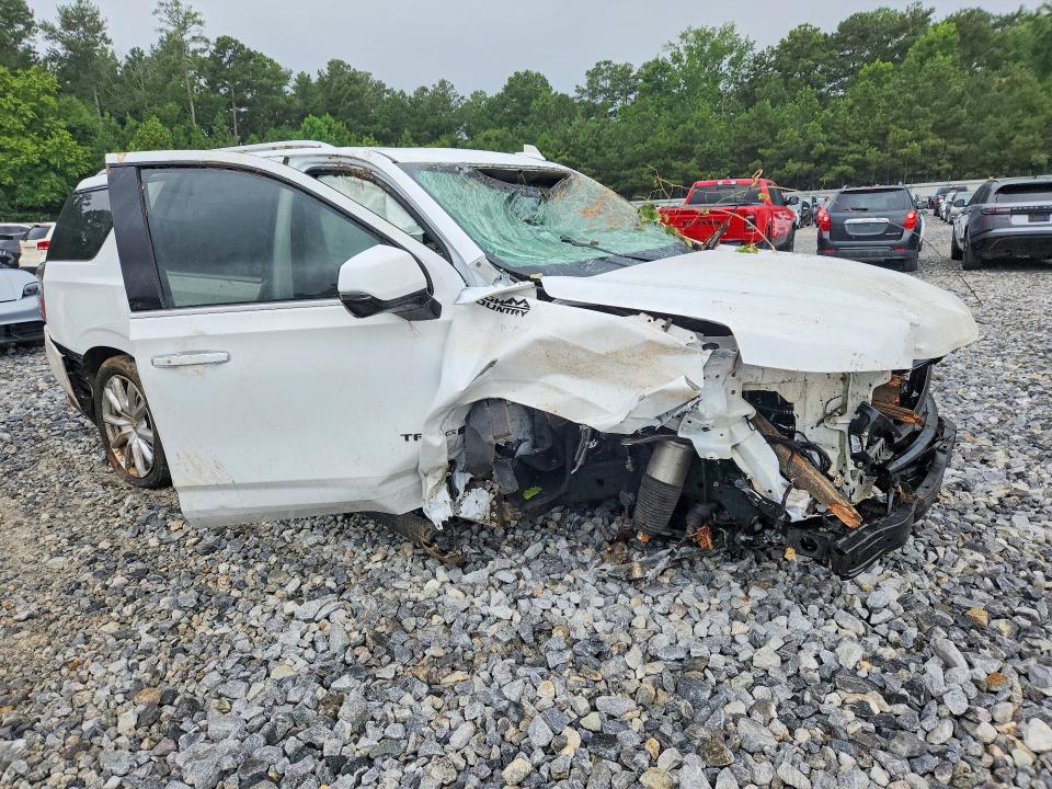 Photo 4 from auction – 2024 CHEVROLET TAHOE with VIN 1GNSCTKL3RR216658