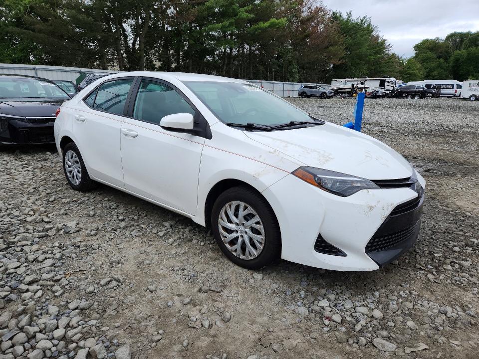 Photo 4 from auction – 2018 TOYOTA COROLLA with VIN 5YFBURHE9JP813958
