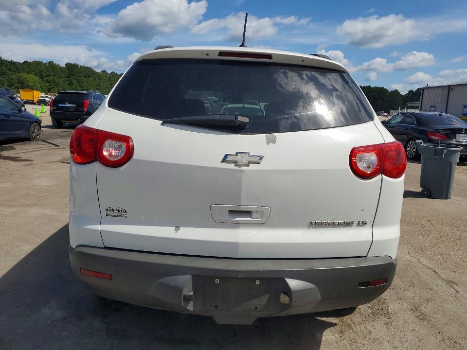Photo 6 from auction – 2010 CHEVROLET TRAVERSE with VIN 1GNLREED0AS117926