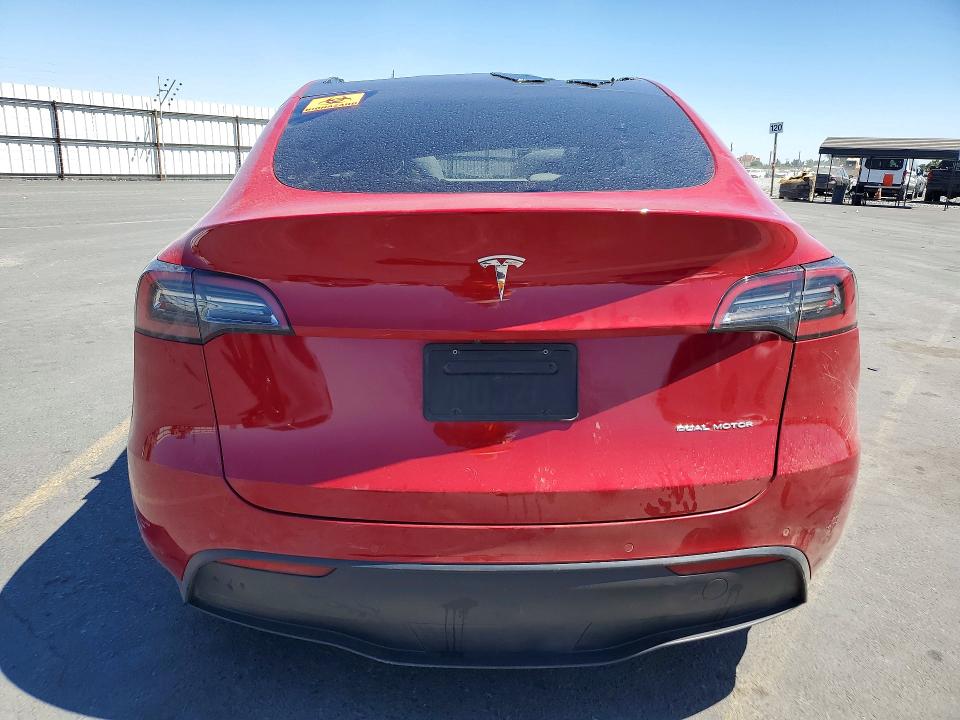 Foto 6 de la subasta – 2022 TESLA MODEL Y con VIN 7SAYGAEE0NF324408
