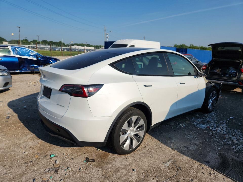 Photo 3 from auction – 2021 TESLA MODEL Y with VIN 5YJYGDEE5MF130566