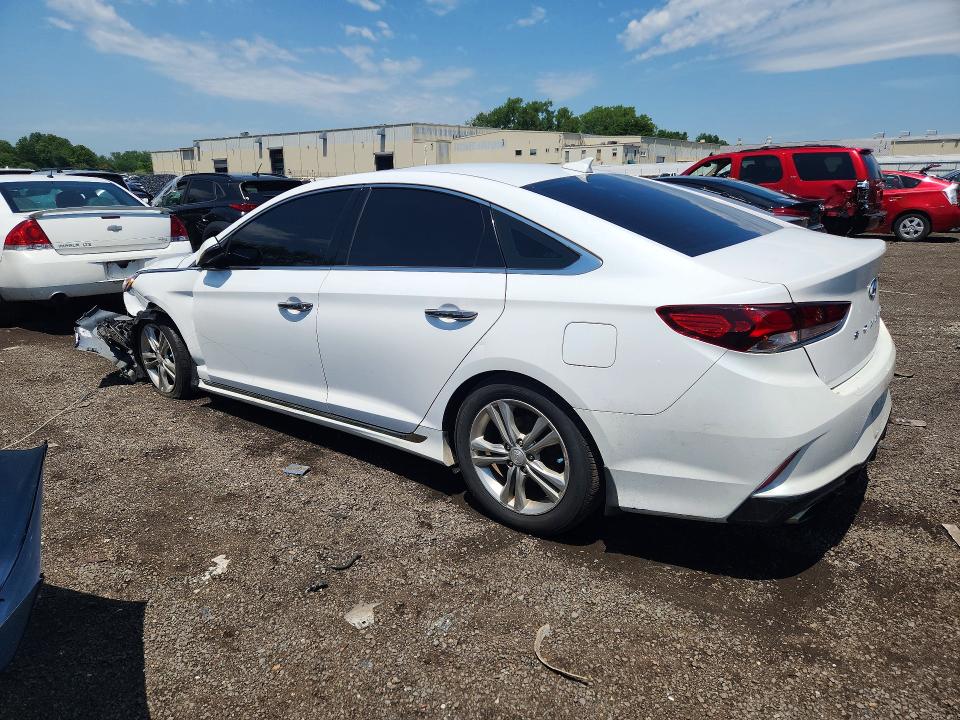 Photo 2 from auction – 2019 HYUNDAI SONATA with VIN 5NPE34AF0KH790932
